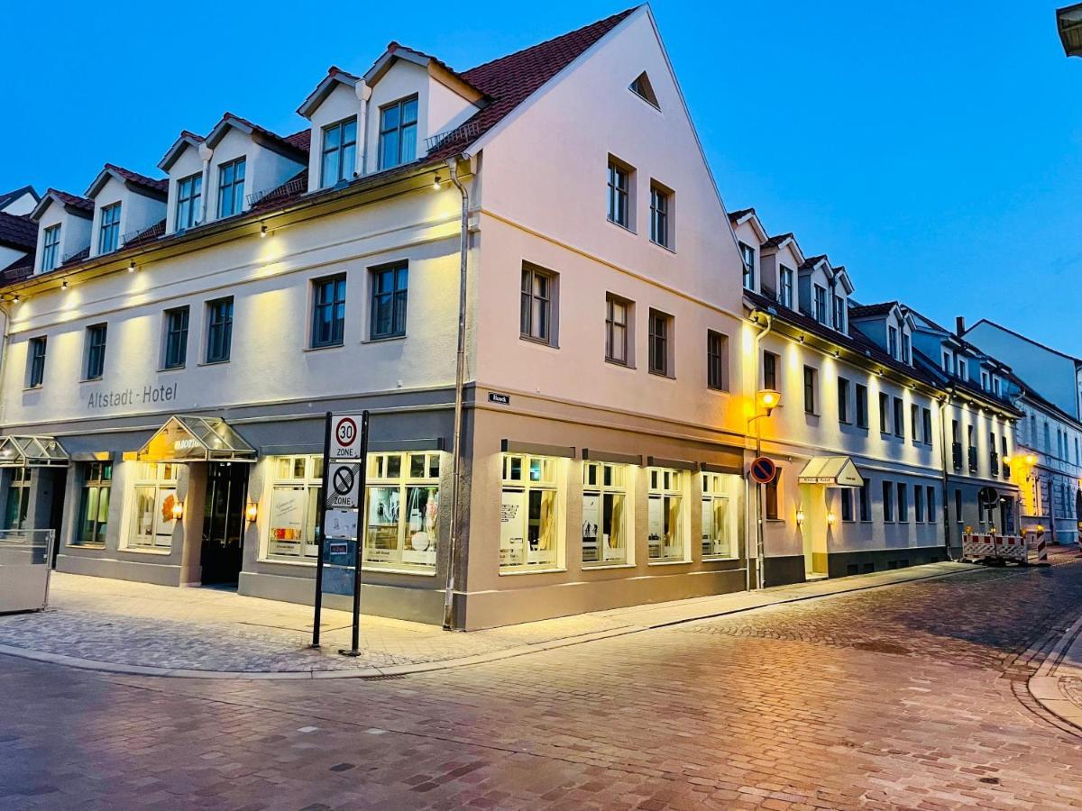 Altstadt-Hotel ชเตนดัล ภายนอก รูปภาพ